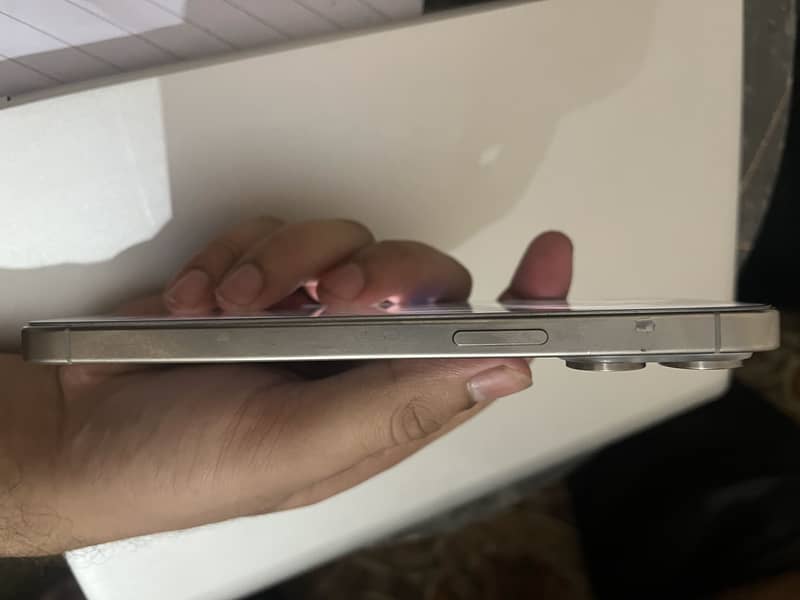 Apple iPhone 15 Pro Max 1