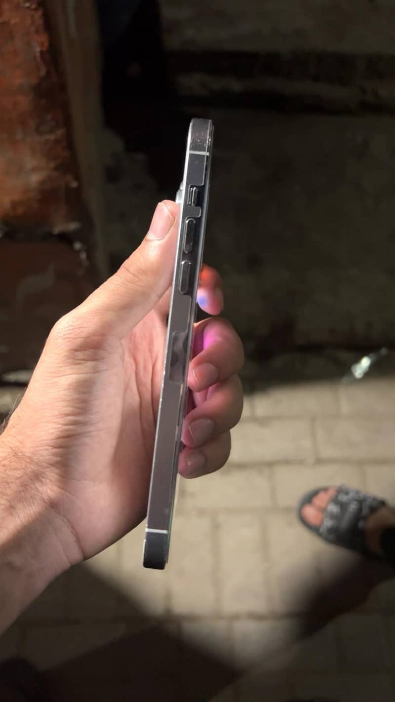 Apple iPhone 14 Pro Max 2