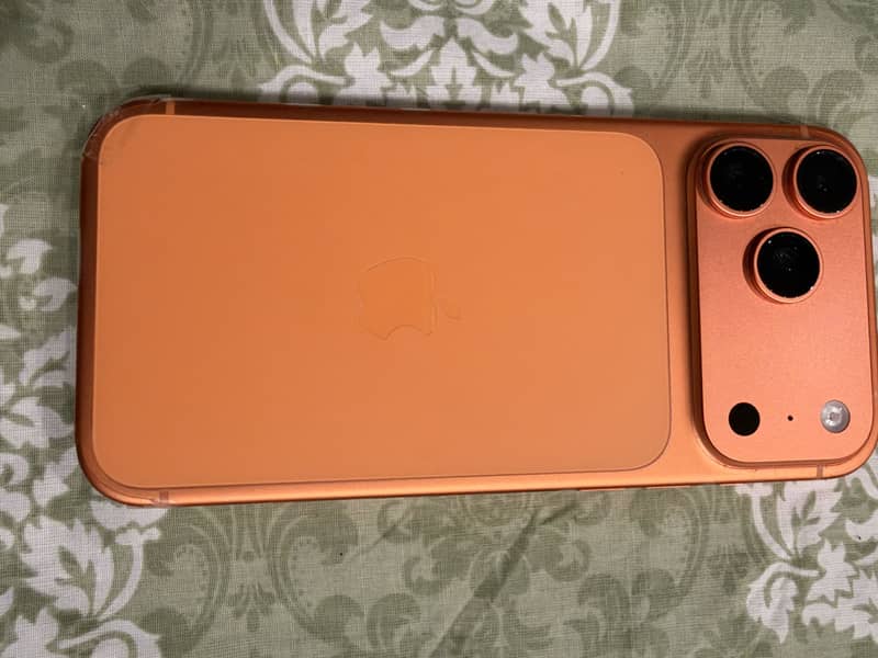 Apple iPhone 17 Pro Max 1