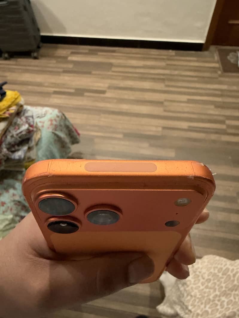 Apple iPhone 17 Pro Max 4