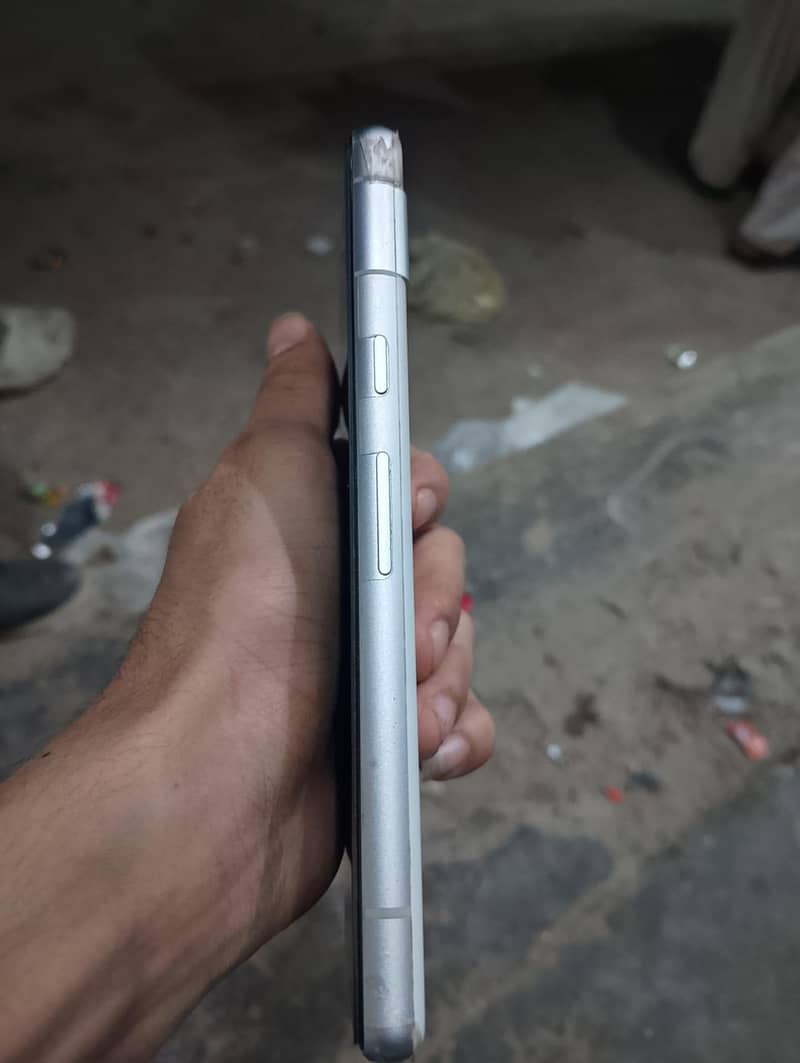 Google Pixel 7a 4