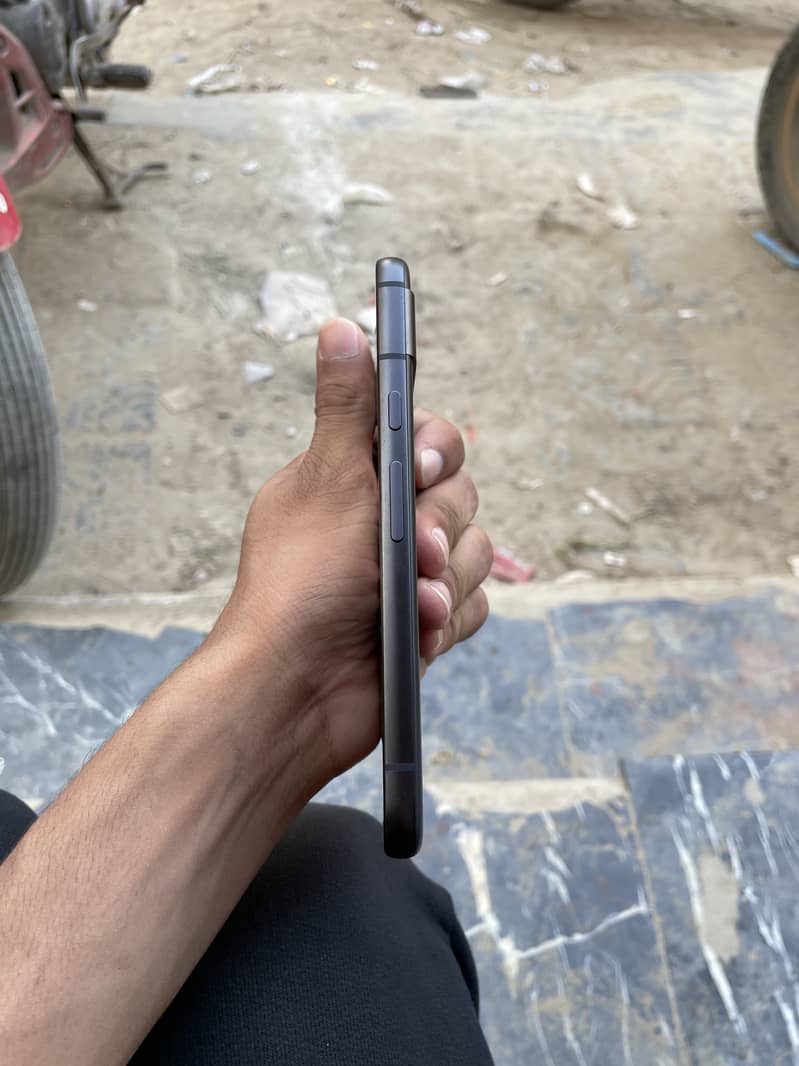 Google Pixel 8a 4