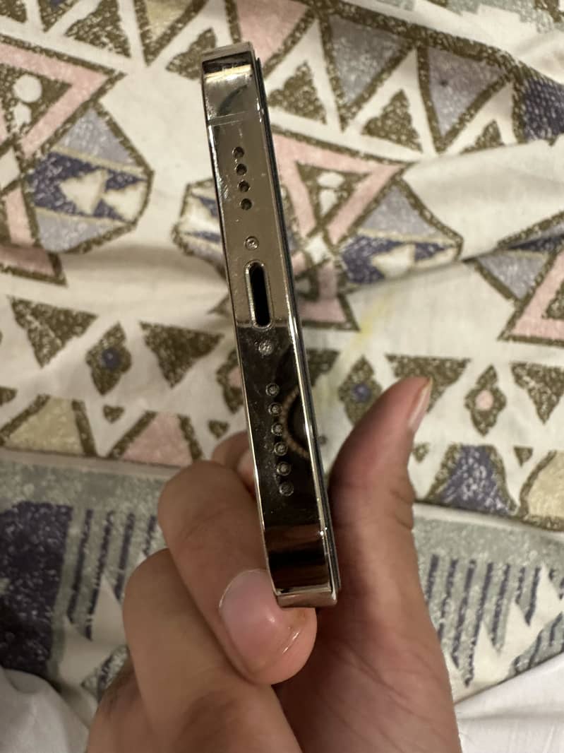 Apple iPhone 12 Pro Max 6