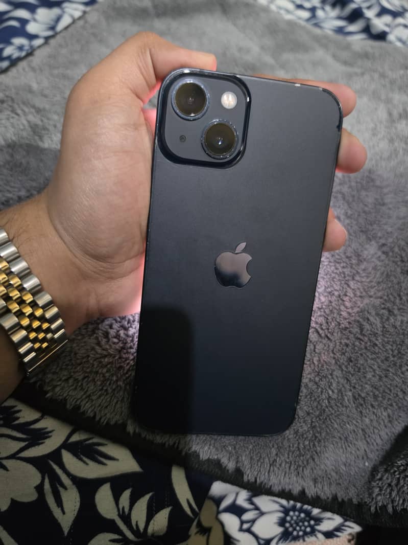 Apple iPhone 13 4
