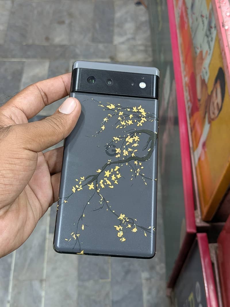 Google Pixel 6 4