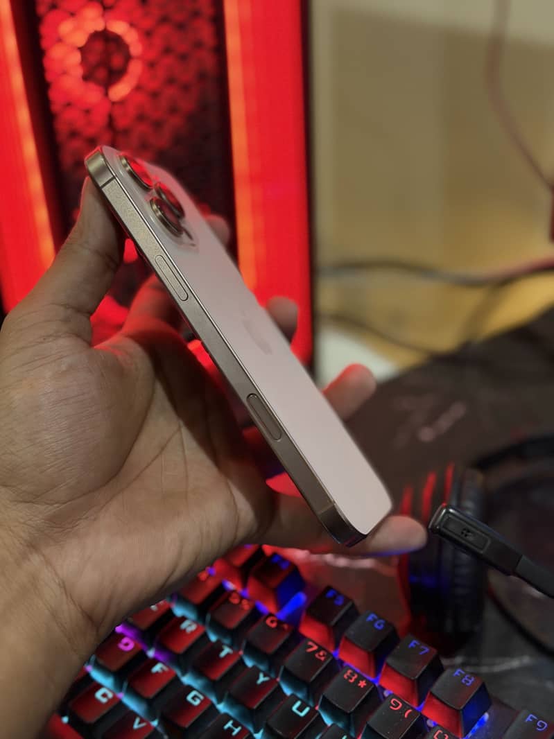 iPhone 16 pro max 1