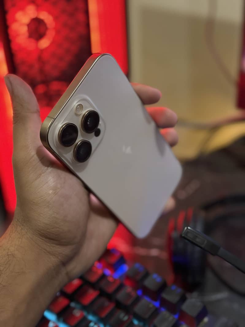 iPhone 16 pro max 2