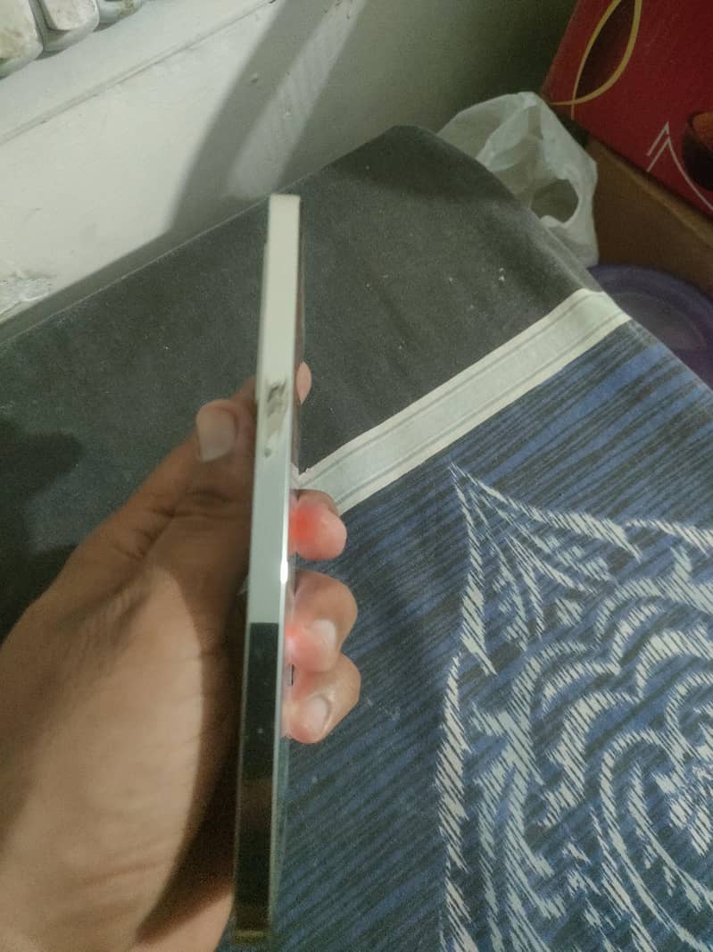 Infinix Note 40 7