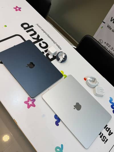 Apple MacBook Air M5 (13.6-inch, 2026) - Midnight (New)