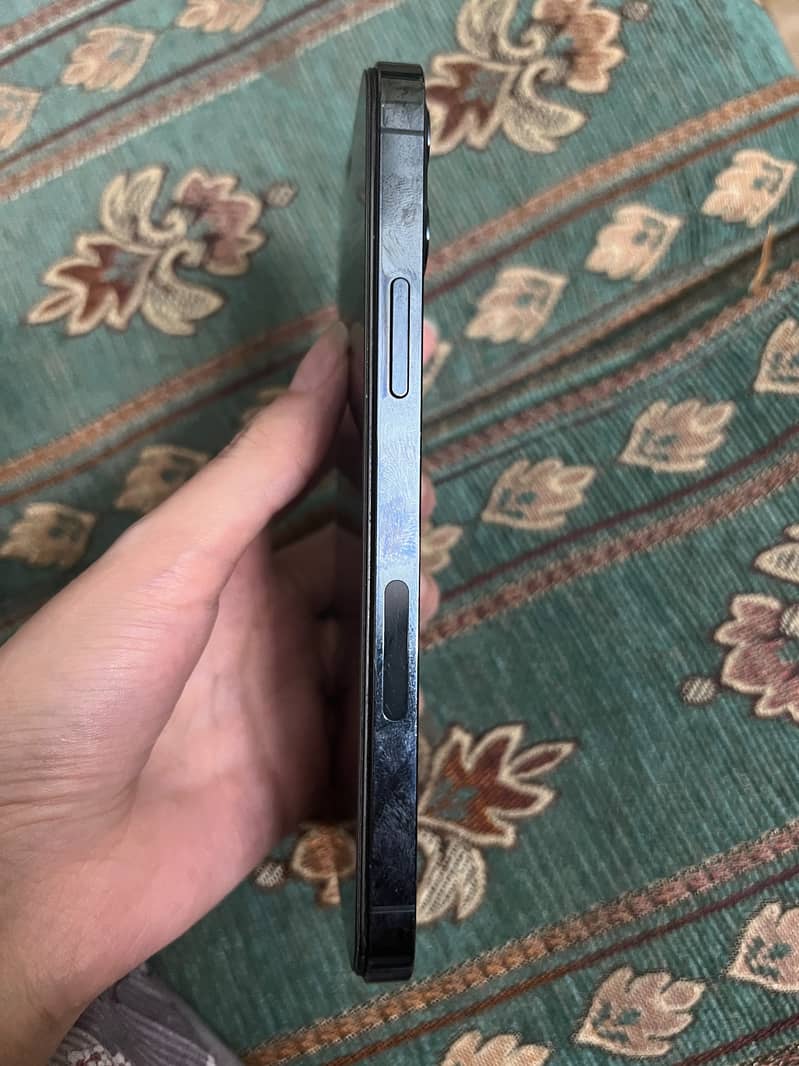 Apple iPhone 12 Pro 2