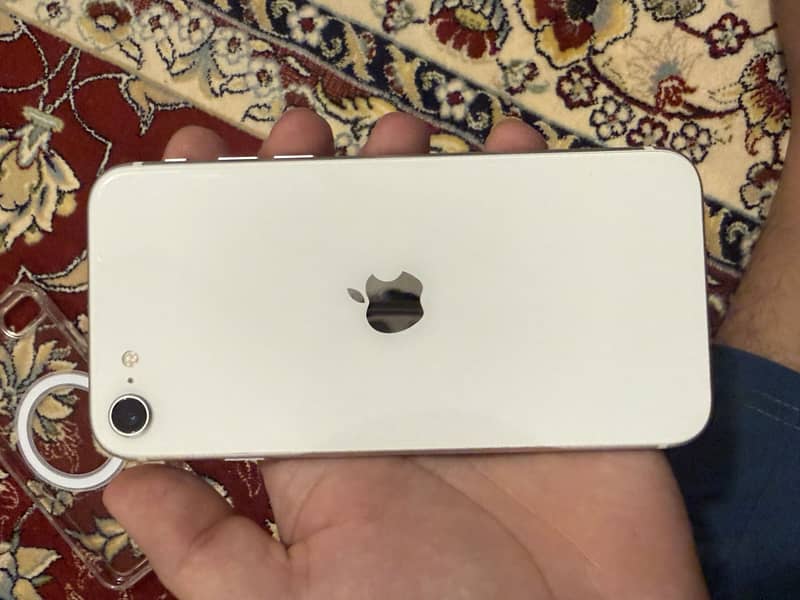 Apple iPhone SE 2nd generation 2022 0