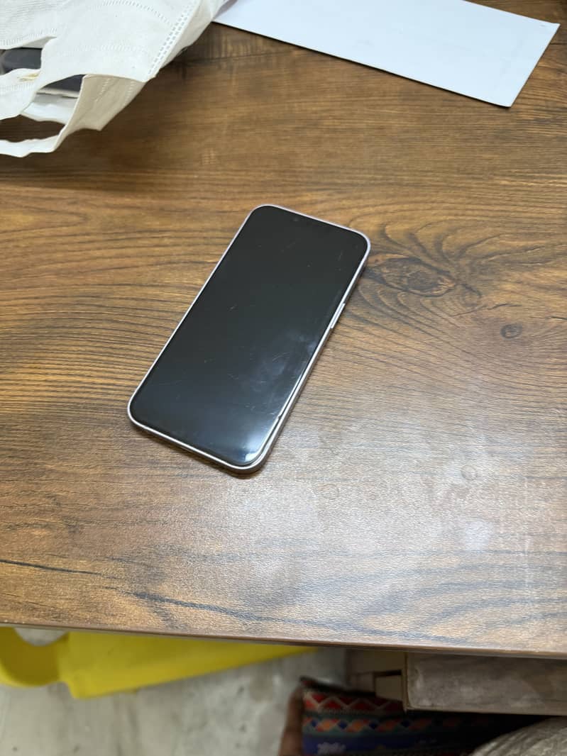 Apple iPhone 14 3