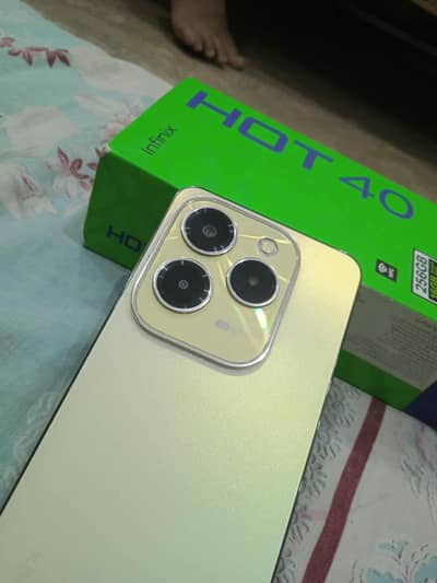 Infinix Hot 40