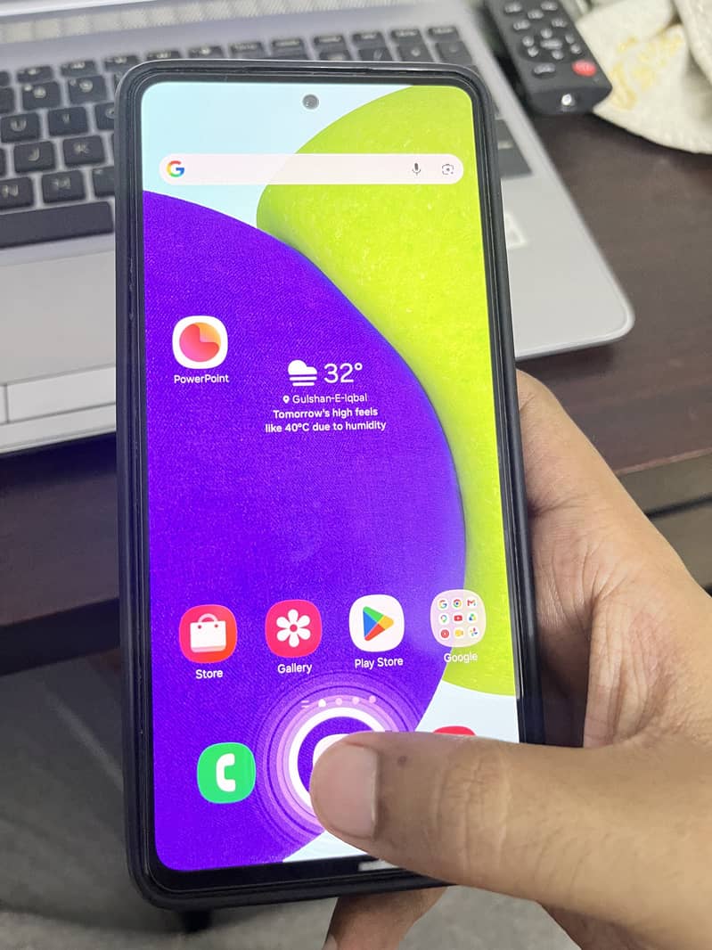Samsung Mobile A52 1
