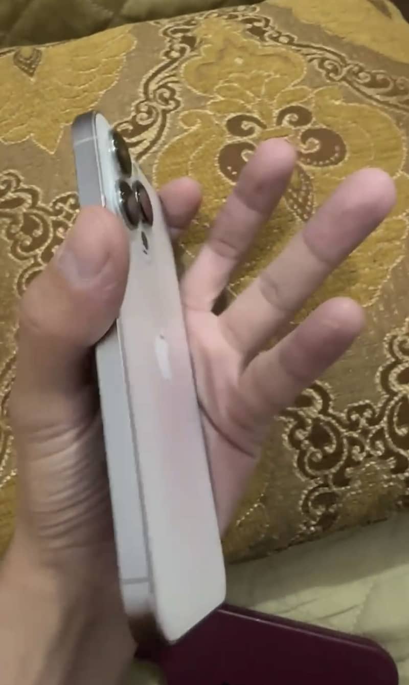 Apple iPhone 13 Pro 1
