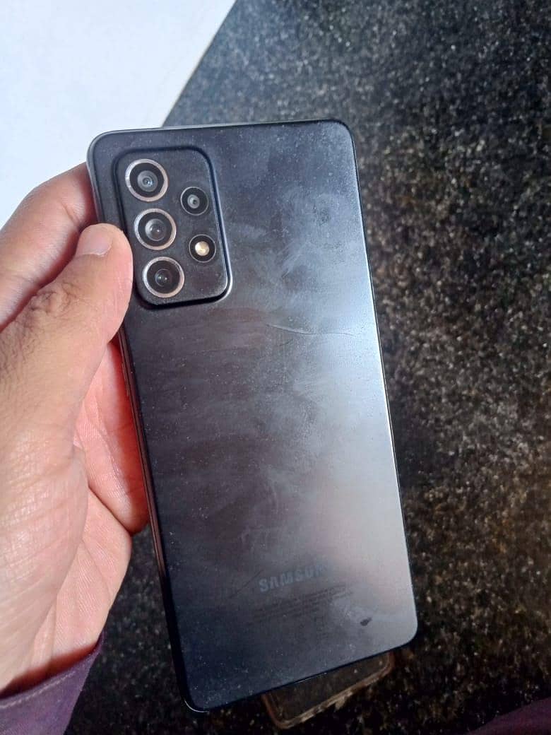 Samsung Mobile A72 1