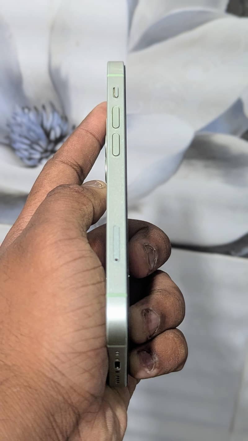 Apple iPhone 12 mini 3