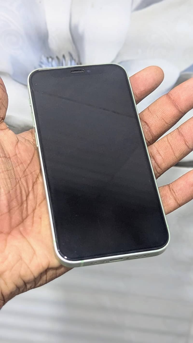 Apple iPhone 12 mini 6