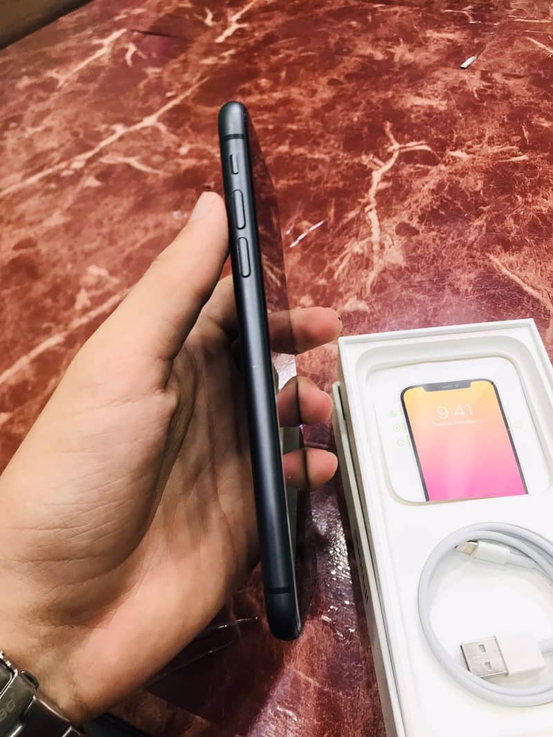 Apple iPhone 11 2