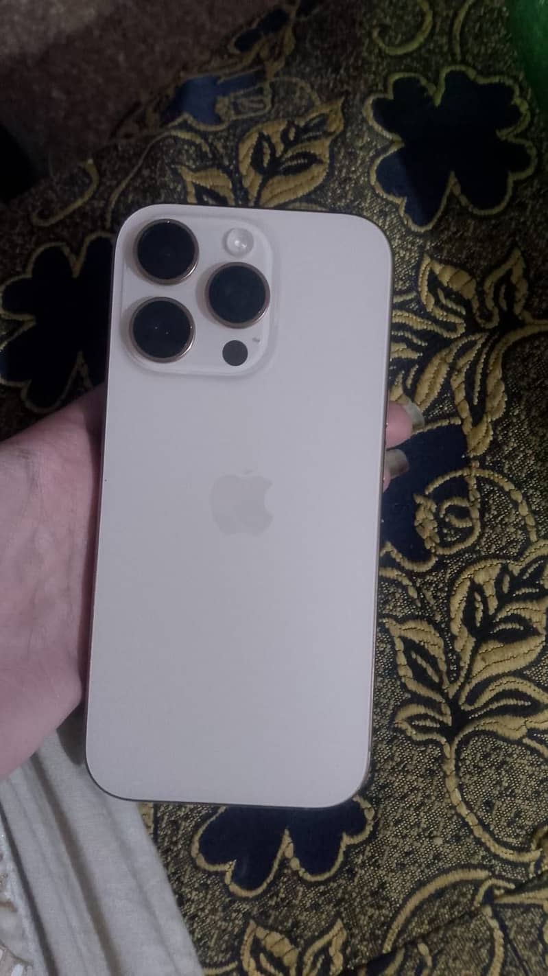 Iphone 16 pro jv 0