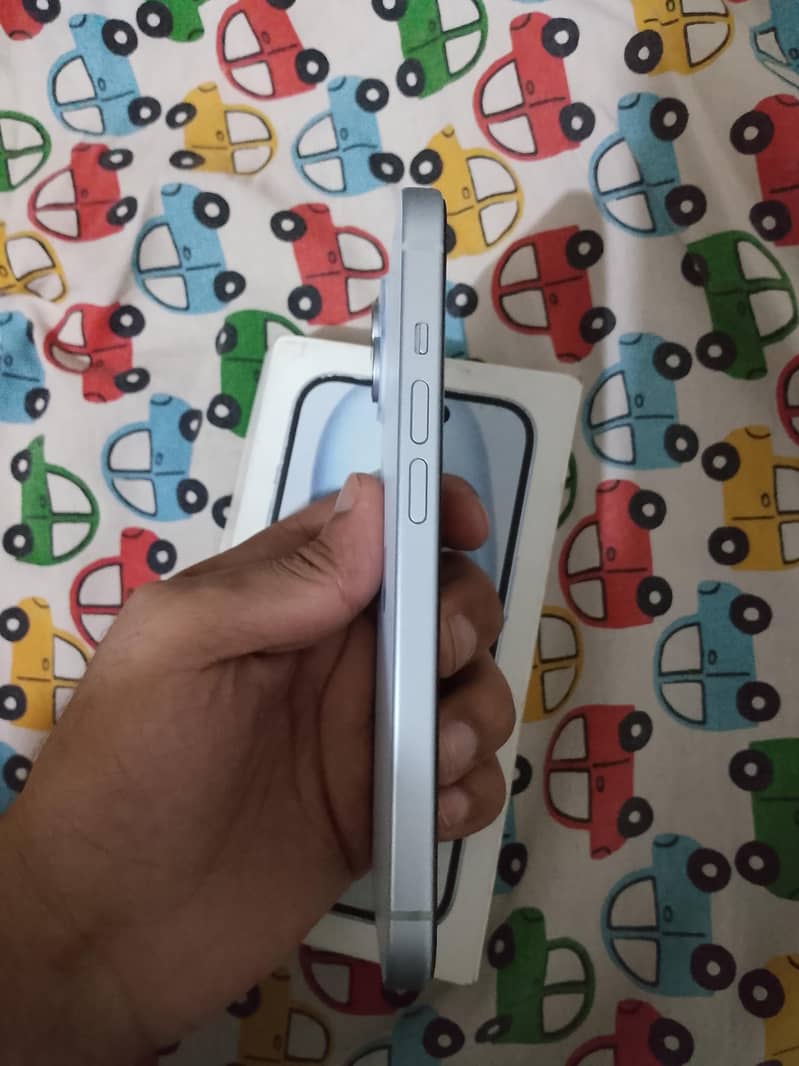 Apple iPhone 15 2