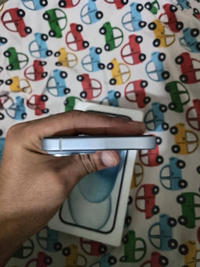Apple iPhone 15 6