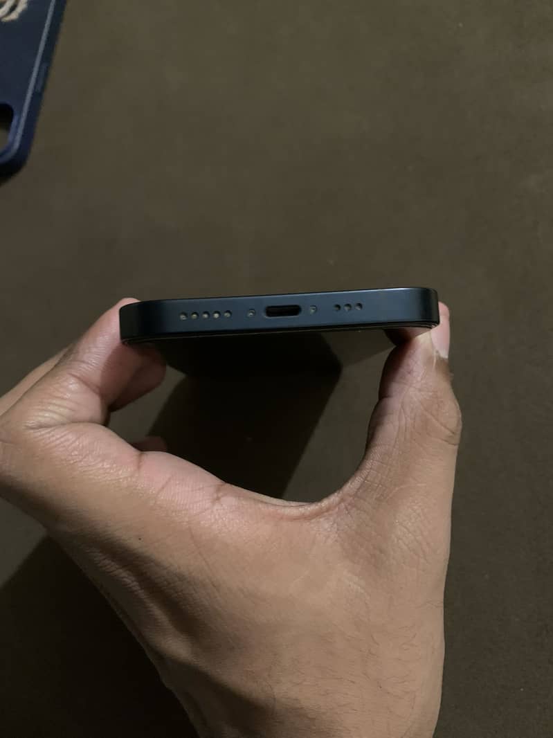 Apple iPhone 14 4