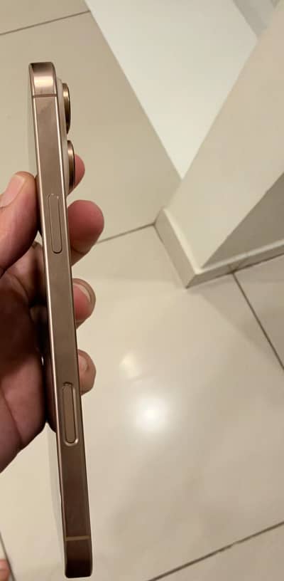 Apple iPhone 16 Pro Max