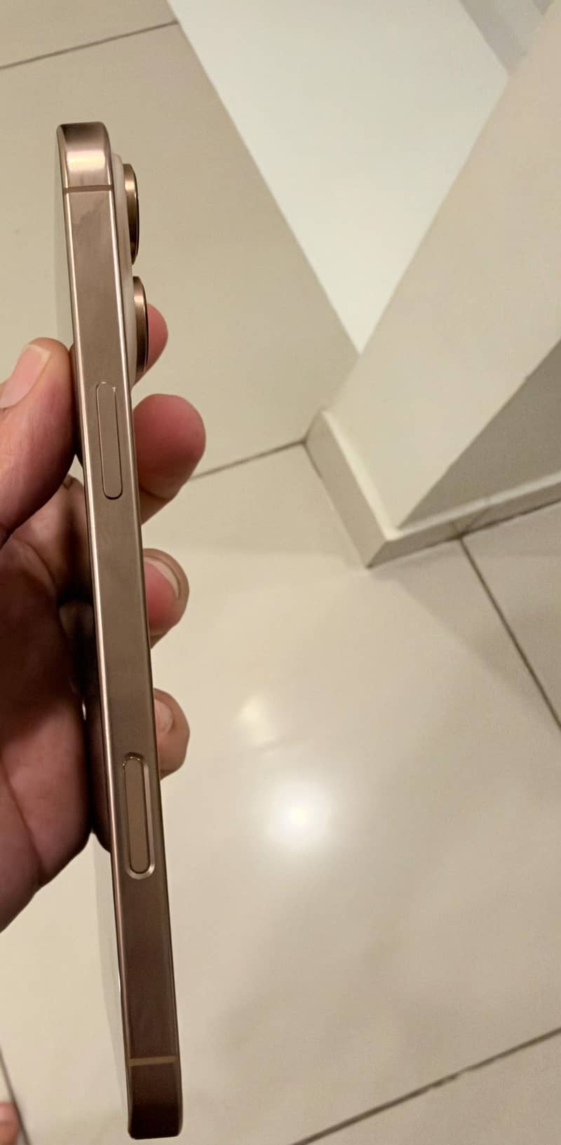 Apple iPhone 16 Pro Max 0