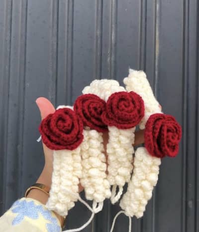 Handmade Crochet Rose Gajra