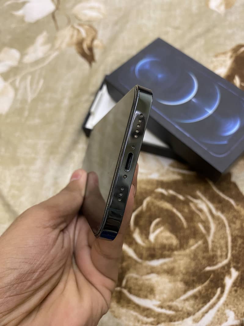 Apple iPhone 12 Pro 1