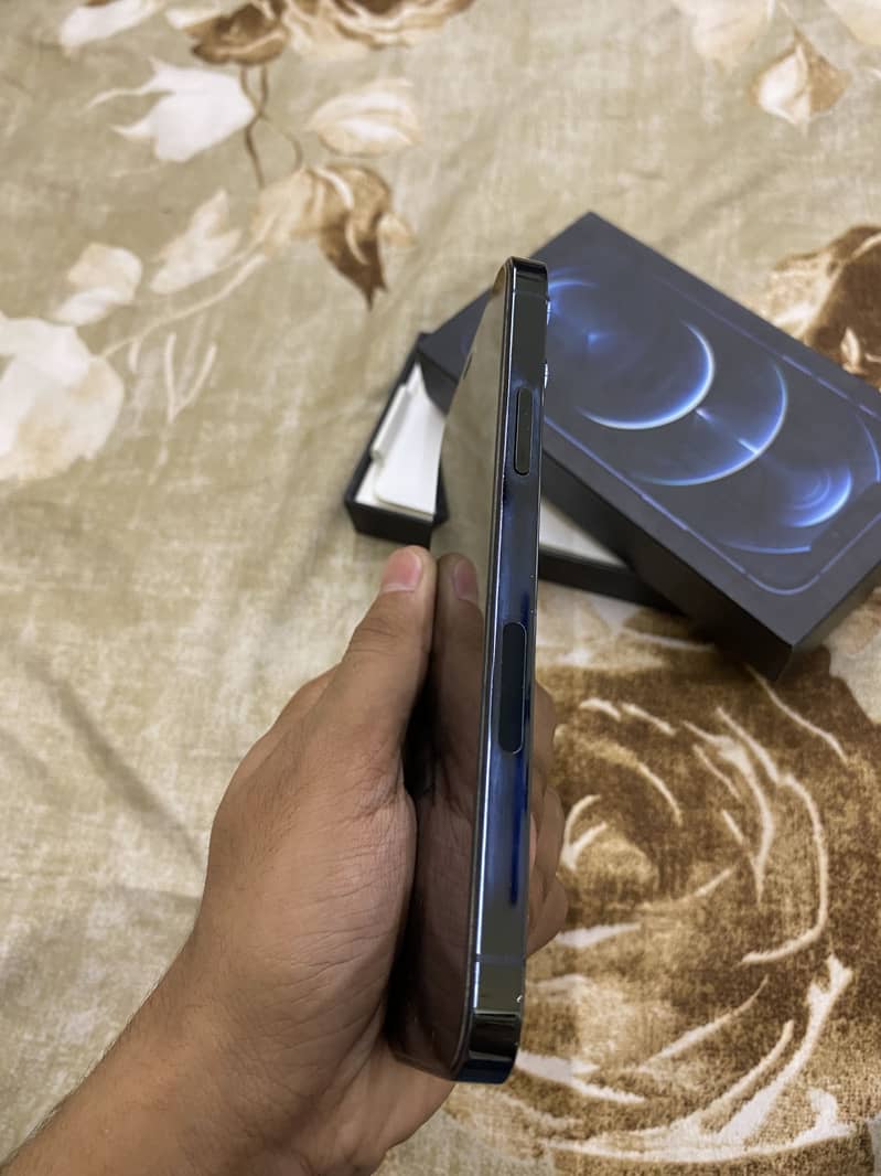 Apple iPhone 12 Pro 8