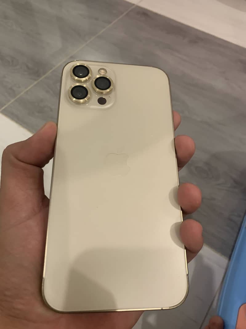 Apple iPhone 12 Pro Max 3