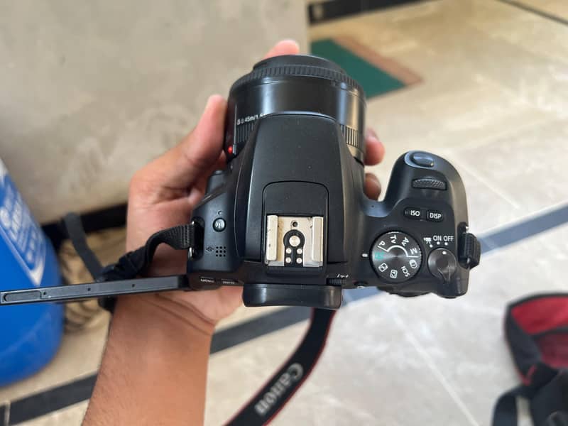 DSLR camera for sell. 5
