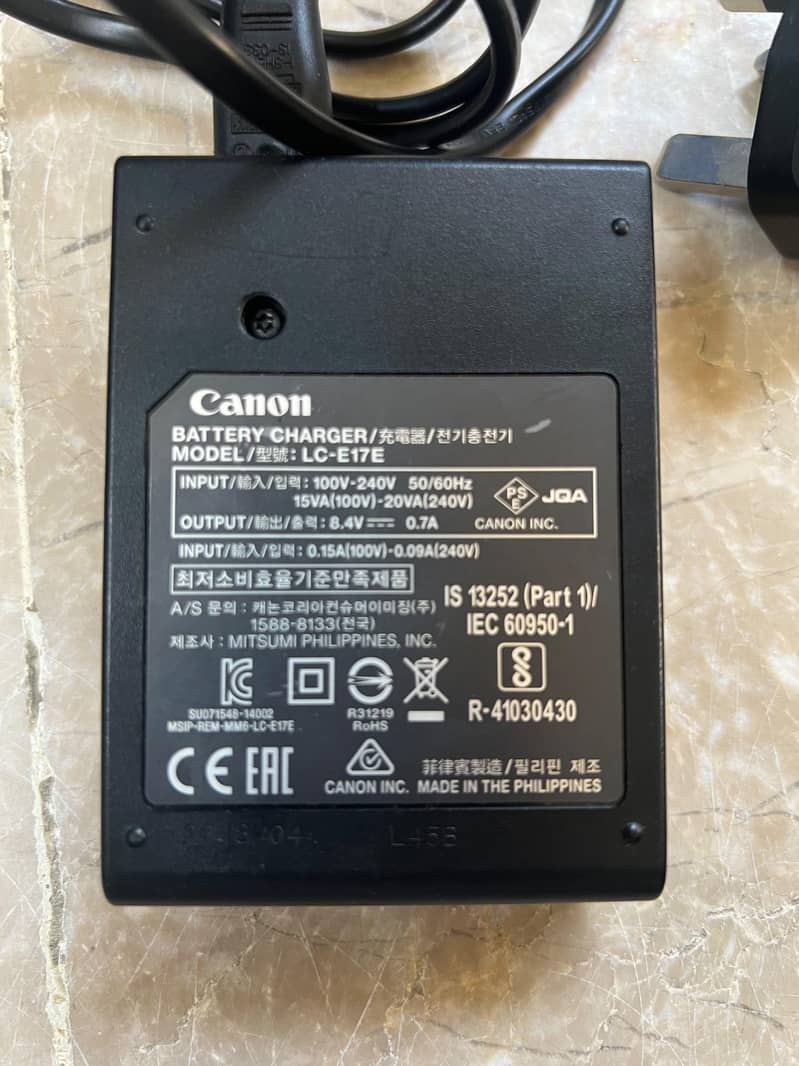 DSLR camera for sell. 7