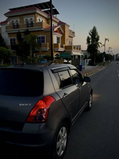 Suzuki Swift 2012