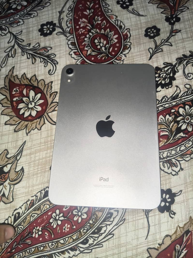 ipad mini 6 good condition not use 2