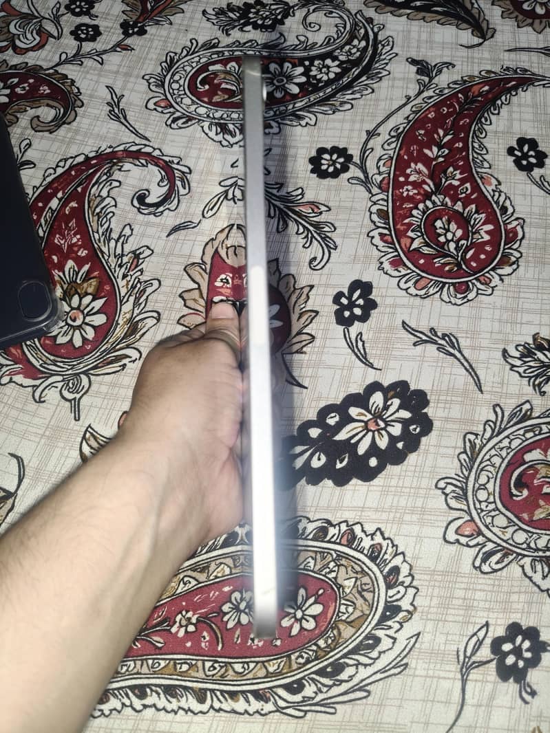 ipad mini 6 good condition not use 4