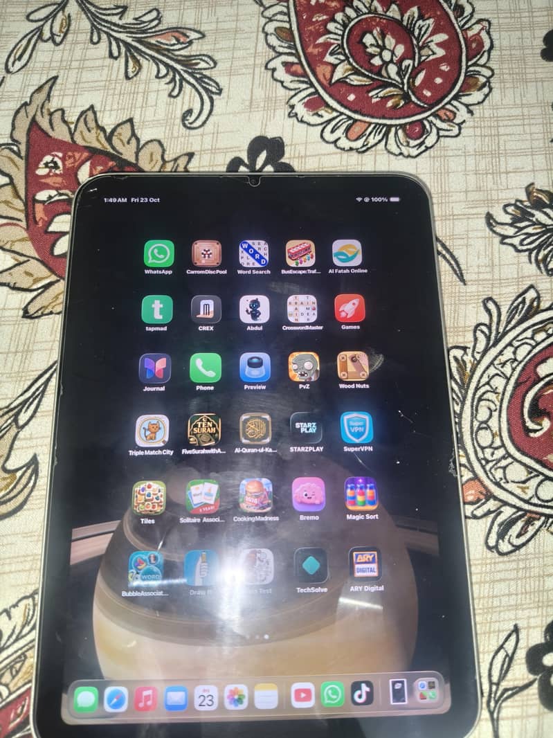 ipad mini 6 good condition not use 5