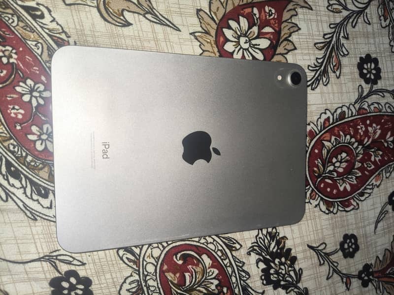 ipad mini 6 good condition not use 6