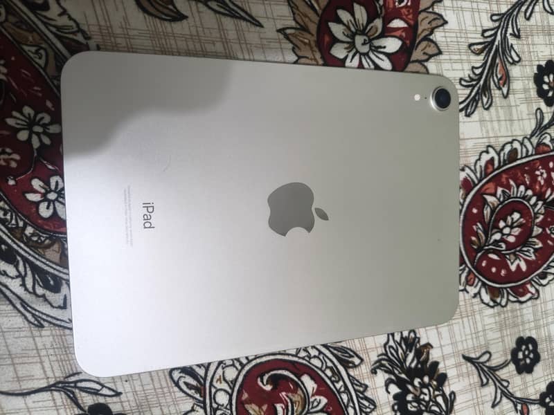 ipad mini 6 good condition not use 7