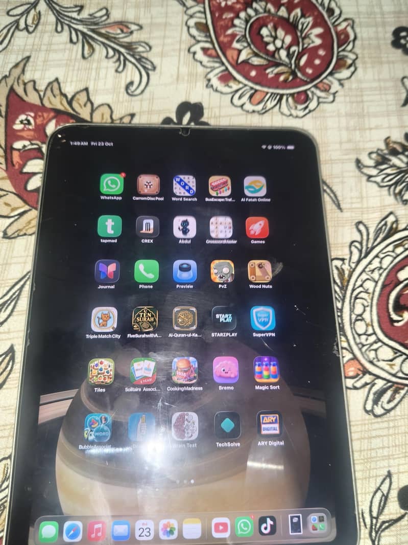 ipad mini 6 good condition not use 8