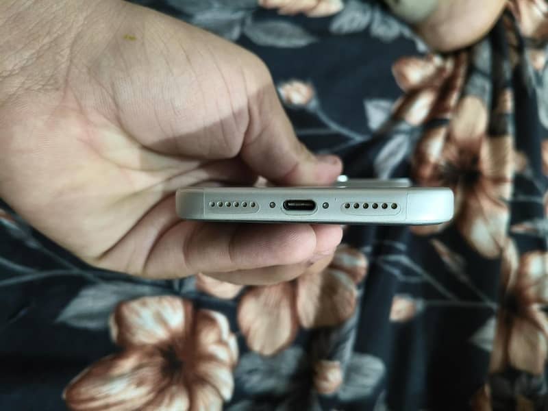 Apple iPhone 17 Pro Max 5
