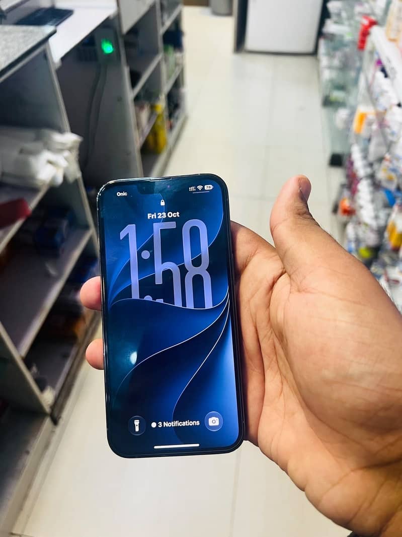 Apple iPhone 13 Pro 6