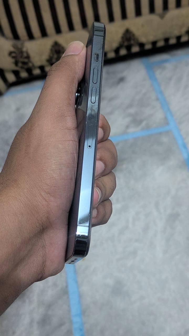Apple iPhone 12 Pro Max 2
