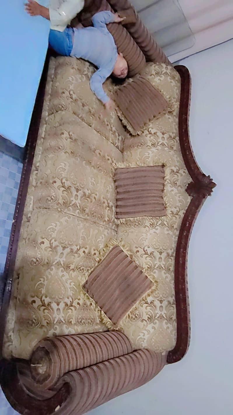 6 sitar sofa 2