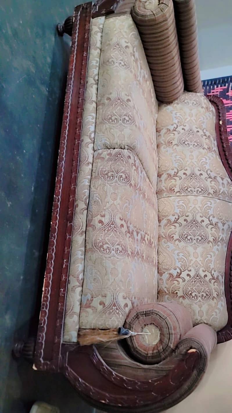6 sitar sofa 3