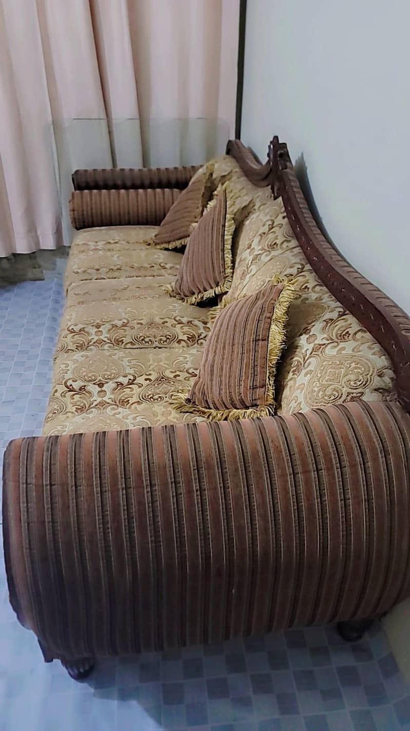 6 sitar sofa 10