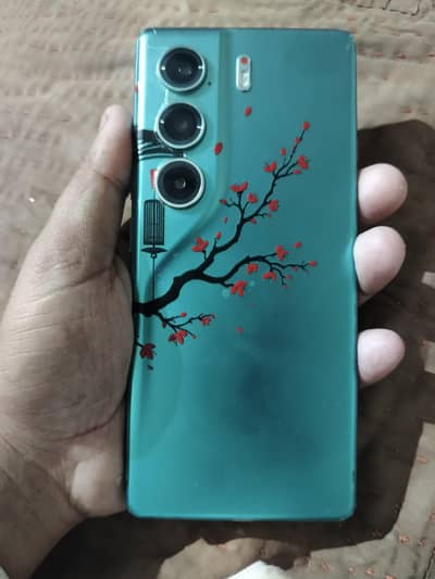 Tecno CAMON 40 8+8gb ram 256gb rom