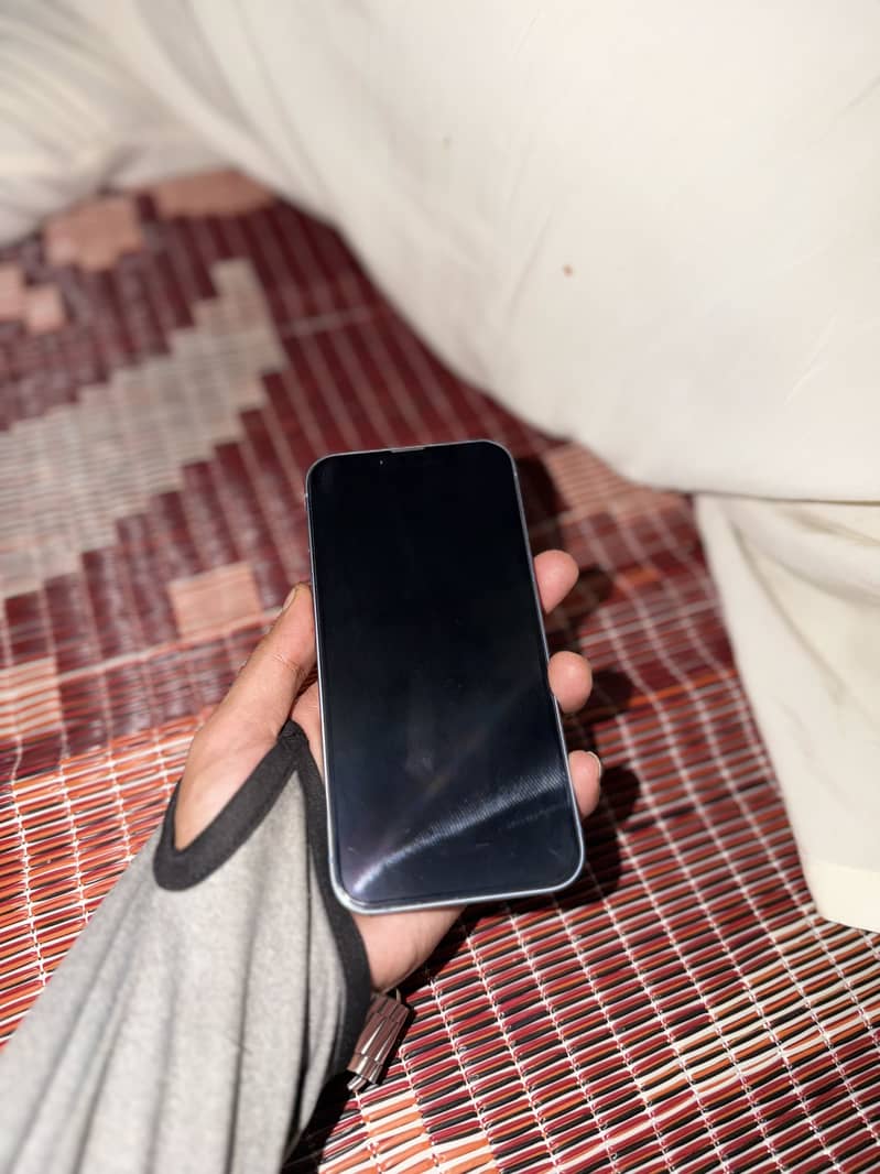Apple iPhone 14 2